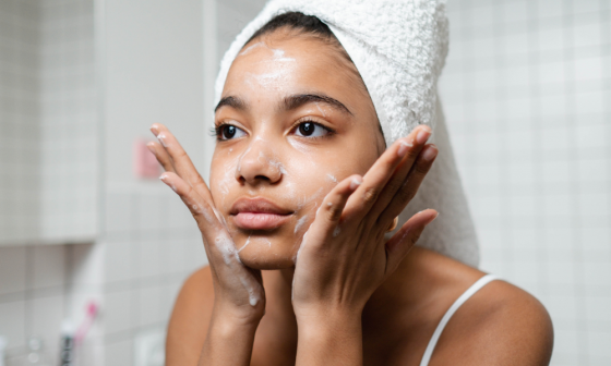 Best Facial Wash for Acne UK: Top 5 Acne-Fighting Washes